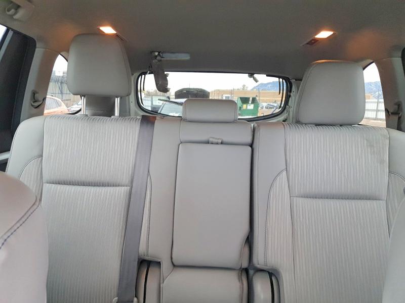 Photo 10 from auction – 2016 TOYOTA HIGHLANDER with VIN 5TDBKRFH8GS335082