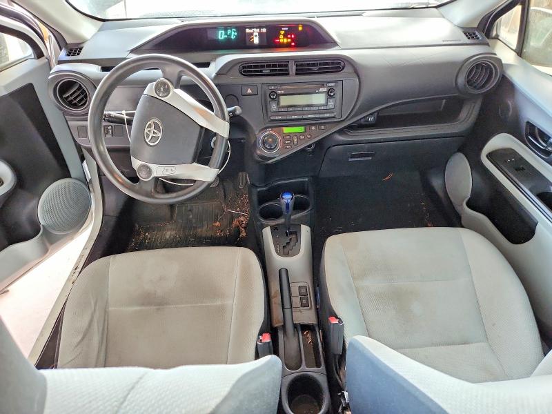Photo 8 from auction – 2012 TOYOTA PRIUS C with VIN JTDKDTB34C1022345