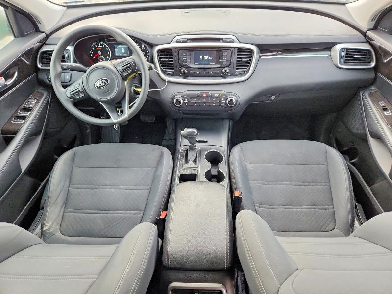 Photo 8 from auction – 2016 KIA SORENTO LX with VIN 5XYPGDA33GG073068