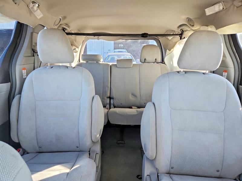 Photo 10 from auction – 2015 TOYOTA SIENNA with VIN 5TDZK3DC9FS547152