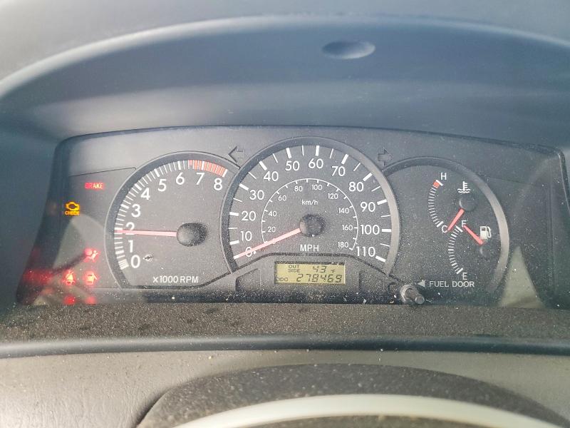 Photo 9 from auction – 2004 TOYOTA COROLLA with VIN JTDBR32E842047859