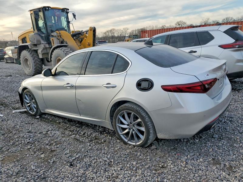 Photo 2 from auction – 2017 ALFA ROMEO GIULIA Q4 with VIN ZARFAEDN3H7545709
