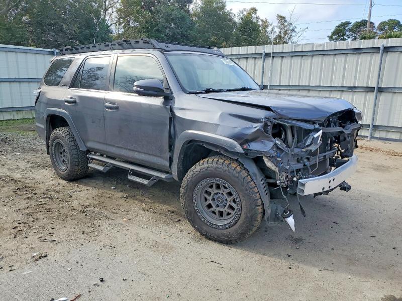Photo 4 from auction – 2014 TOYOTA 4RUNNER SR with VIN JTEZU5JR5E5075692