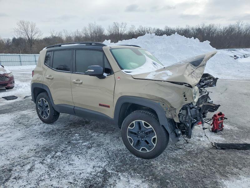 Photo 4 from auction – 2016 JEEP RENEGADE with VIN ZACCJBCT1GPD92700