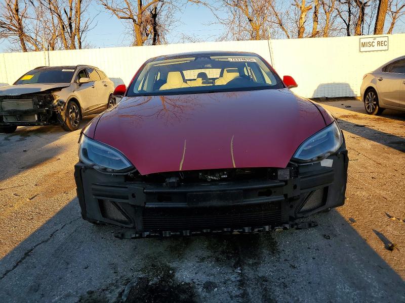 Photo 5 from auction – 2018 TESLA MODEL S with VIN 5YJSA1E22JF272476