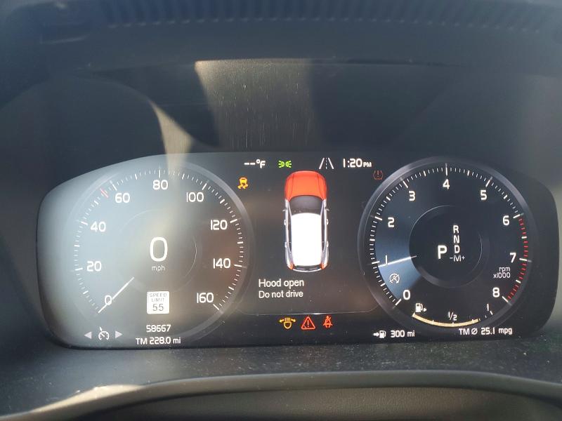 Photo 9 from auction – 2020 VOLVO XC40 T5 MO with VIN YV4162UK9L2273700