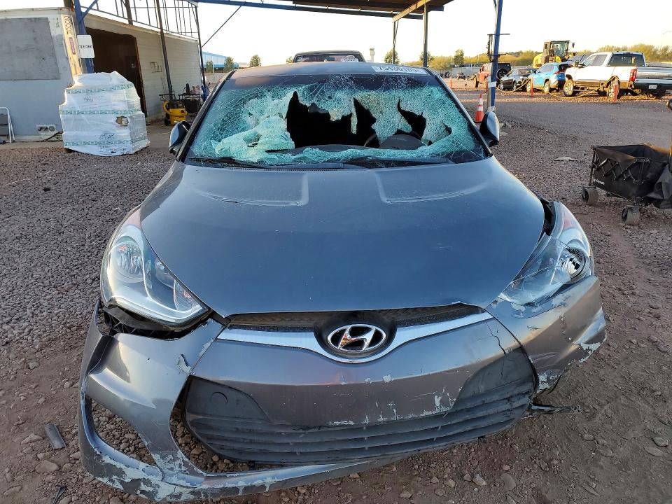 Photo 5 from auction – 2013 HYUNDAI VELOSTER with VIN KMHTC6AD4DU172342