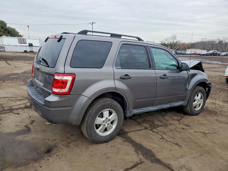 Photo 3 from auction – 2011 FORD ESCAPE XLT with VIN 1FMCU9D79BKB69594