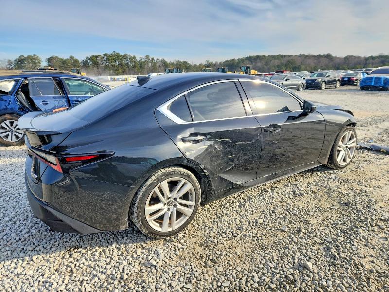 Photo 3 from auction – 2021 LEXUS IS with VIN JTHAA1D23M5116819