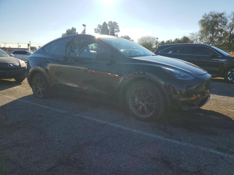 Photo 4 from auction – 2025 TESLA MODEL Y with VIN 7SAYGDED8SA367623