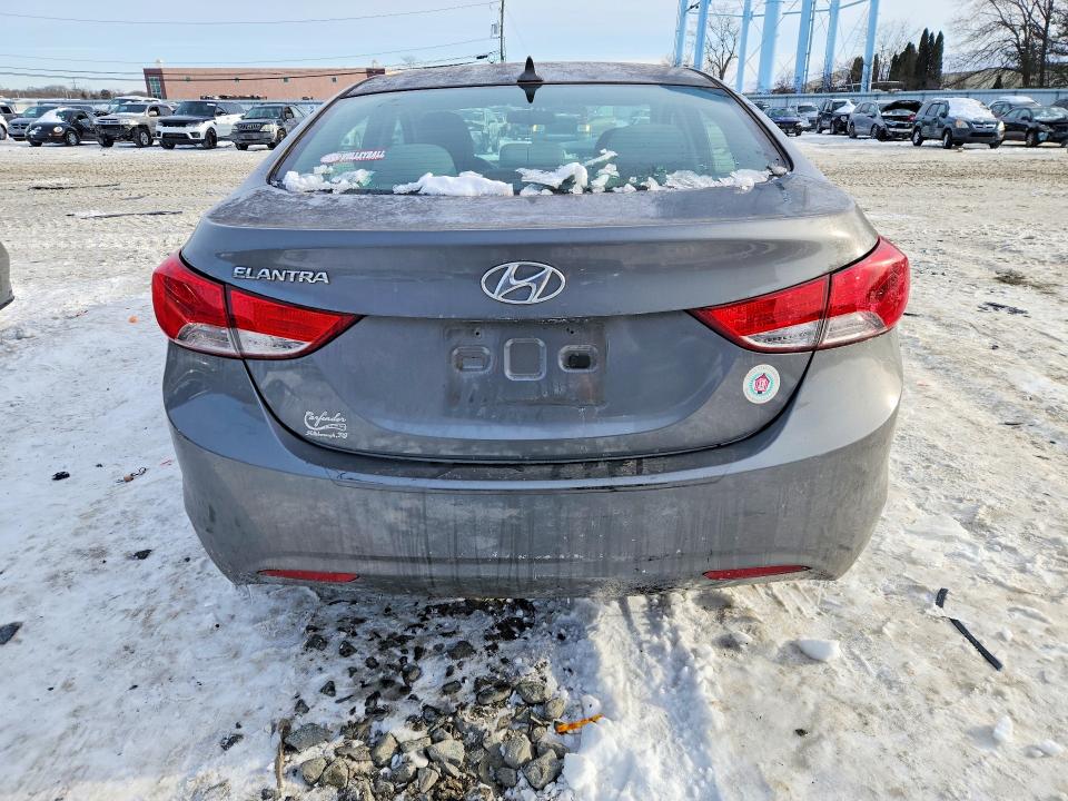Photo 6 from auction – 2013 HYUNDAI ELANTRA with VIN 5NPDH4AEXDH285262