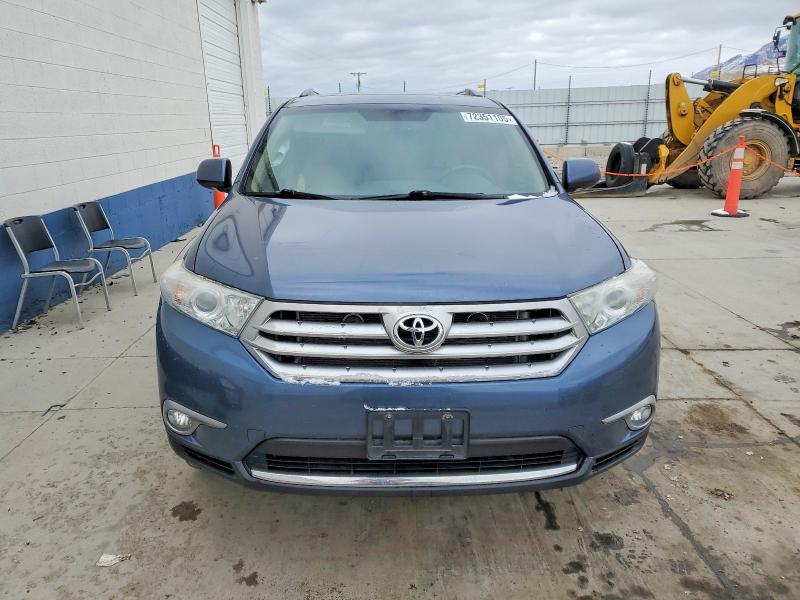Photo 5 from auction – 2012 TOYOTA HIGHLANDER with VIN 5TDDK3EH9CS174906
