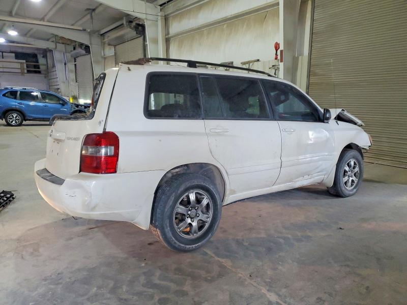 Photo 3 from auction – 2004 TOYOTA HIGHLANDER with VIN JTEGP21A240003089
