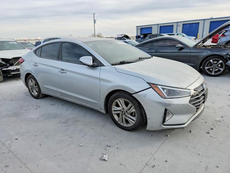 Photo 4 from auction – 2019 HYUNDAI ELANTRA with VIN 5NPD84LF9KH415101