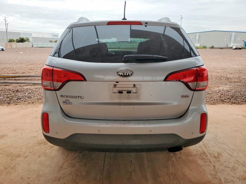 Photo 6 from auction – 2014 KIA SORENTO LX with VIN 5XYKT3A63EG450845