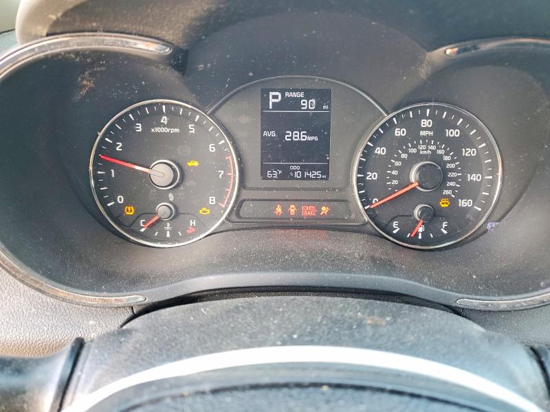 Photo 9 from auction – 2018 KIA FORTE with VIN 3KPFK4A77JE167469