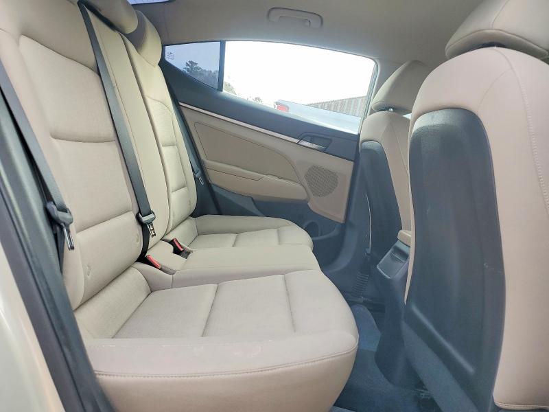 Photo 10 from auction – 2017 HYUNDAI ELANTRA with VIN KMHD74LF5HU095949