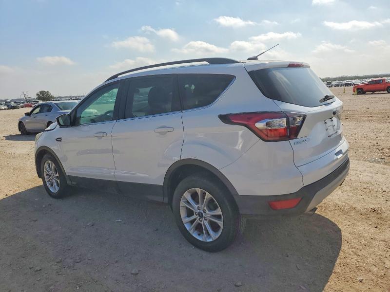 Photo 2 from auction – 2017 FORD ESCAPE with VIN 1FMCU0GD5HUB03487