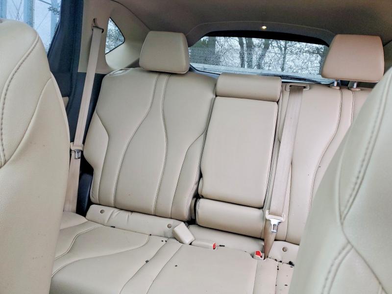 Photo 10 from auction – 2019 ACURA RDX with VIN 5J8TC2H30KL038801