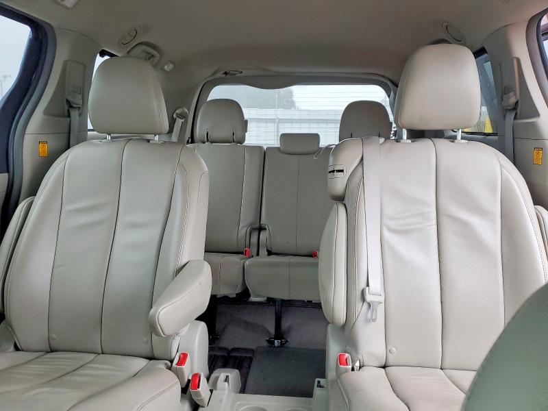 Photo 10 from auction – 2012 TOYOTA SIENNA XLE with VIN 5TDYK3DC9CS274298