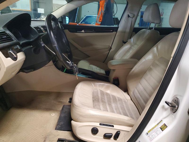 Photo 7 from auction – 2014 VOLKSWAGEN PASSAT with VIN 1VWCN7A30EC078216
