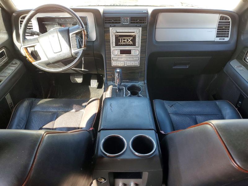 Photo 8 from auction – 2008 LINCOLN NAVIGATOR with VIN 5LMFL27538LJ02975