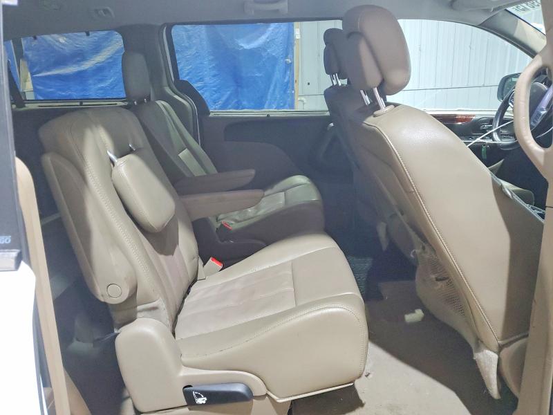 Photo 11 from auction – 2014 CHRYSLER TOWN & COU with VIN 2C4RC1CG3ER168421