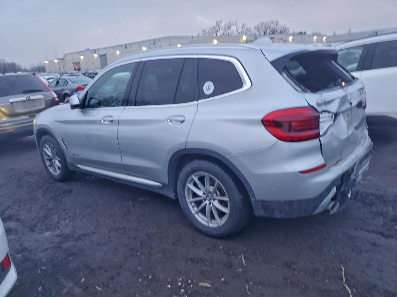 Photo 2 from auction – 2018 BMW X3 XDRIVE3 with VIN 5UXTR9C51JLC83735