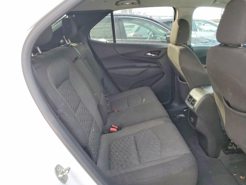 Photo 11 from auction – 2018 CHEVROLET EQUINOX LT with VIN 2GNAXJEV2J6227104