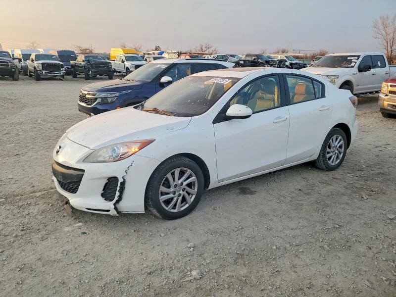 MAZDA 3 I 2012 with VIN JM1BL1W77C1663638 - Photo from auction