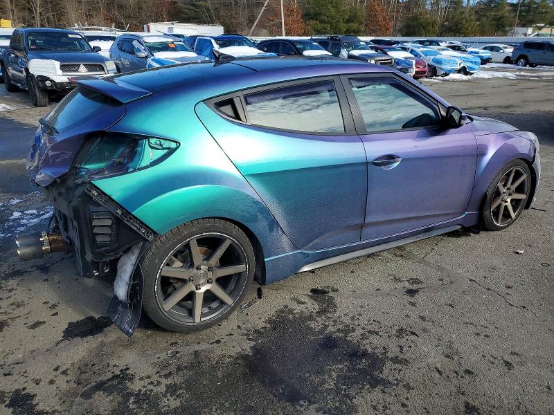 Photo 3 from auction – 2015 HYUNDAI VELOSTER T with VIN KMHTC6AE0FU226702