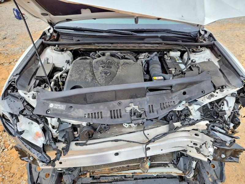 Photo 11 from auction – 2022 TOYOTA CAMRY with VIN 4T1KZ1AK2NU068459