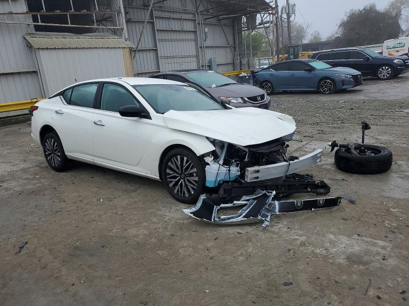 Photo 4 from auction – 2025 NISSAN ALTIMA with VIN 1N4BL4DVXSN421376