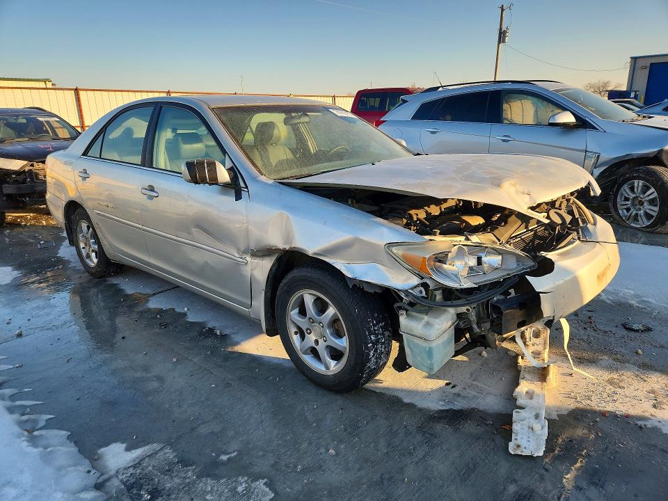 Photo 4 from auction – 2004 TOYOTA CAMRY with VIN 4T1BE32K64U313641