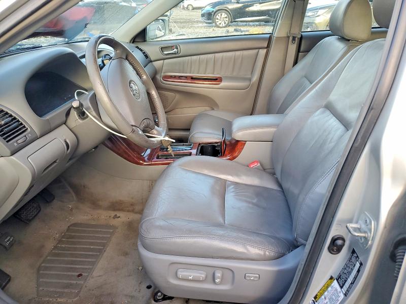 Photo 7 from auction – 2005 TOYOTA CAMRY LE with VIN 4T1BF30K25U607295