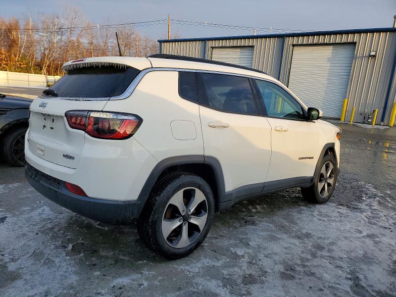 Photo 3 from auction – 2017 JEEP COMPASS LA with VIN 3C4NJDBB8HT620649