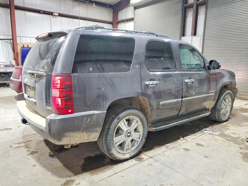Photo 3 from auction – 2010 CHEVROLET TAHOE with VIN 1GNUKCE07AR209844