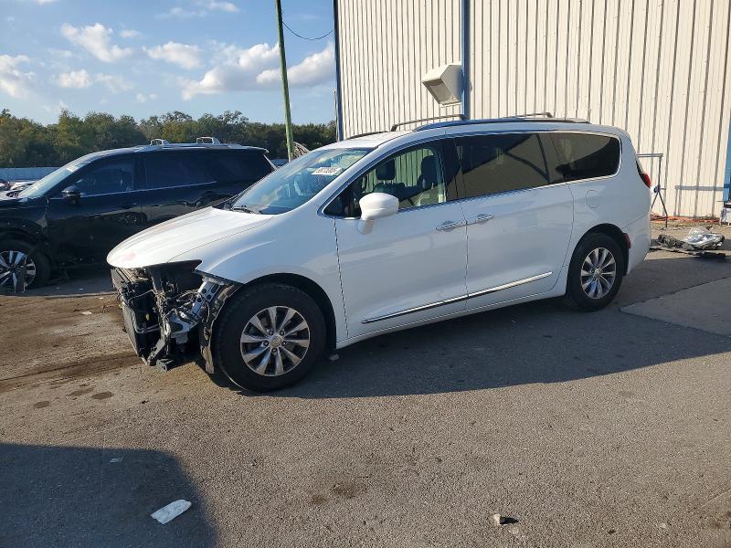 CHRYSLER PACIFICA T 2018 with VIN 2C4RC1BG4JR261489 - Photo from auction