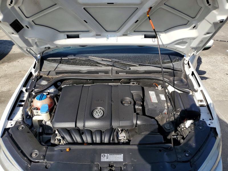 Photo 11 from auction – 2011 VOLKSWAGEN JETTA SE with VIN 3VWDZ7AJ0BM035853