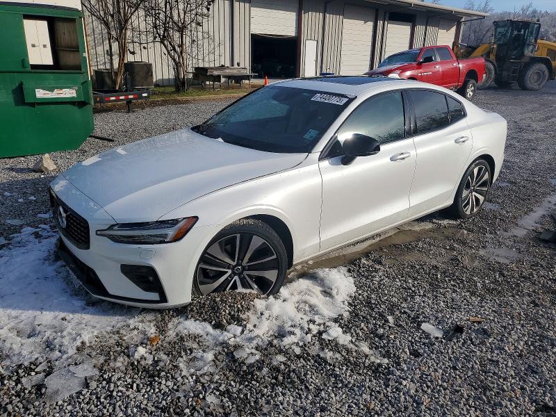 صورة رقم 1 من المزاد - 2022 VOLVO S60 مع VIN 7JRL12FZ9NG154167