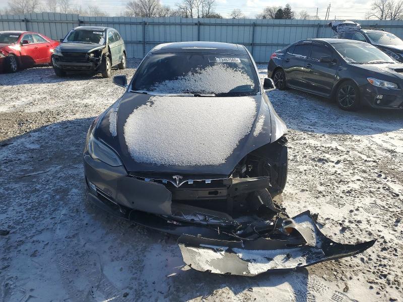 Photo 5 from auction – 2017 TESLA MODEL S with VIN 5YJSA1E21HF189888