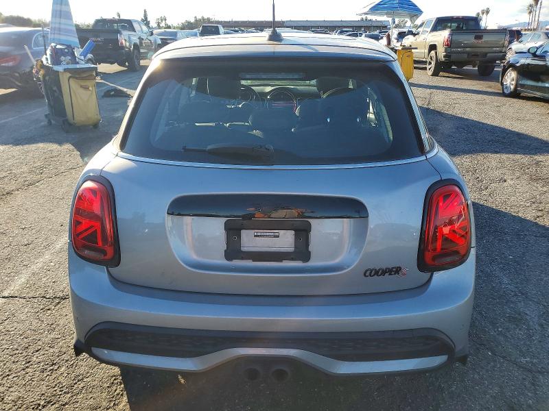 Photo 6 from auction – 2024 MINI COOPER with VIN WMW53DK09R2U39052