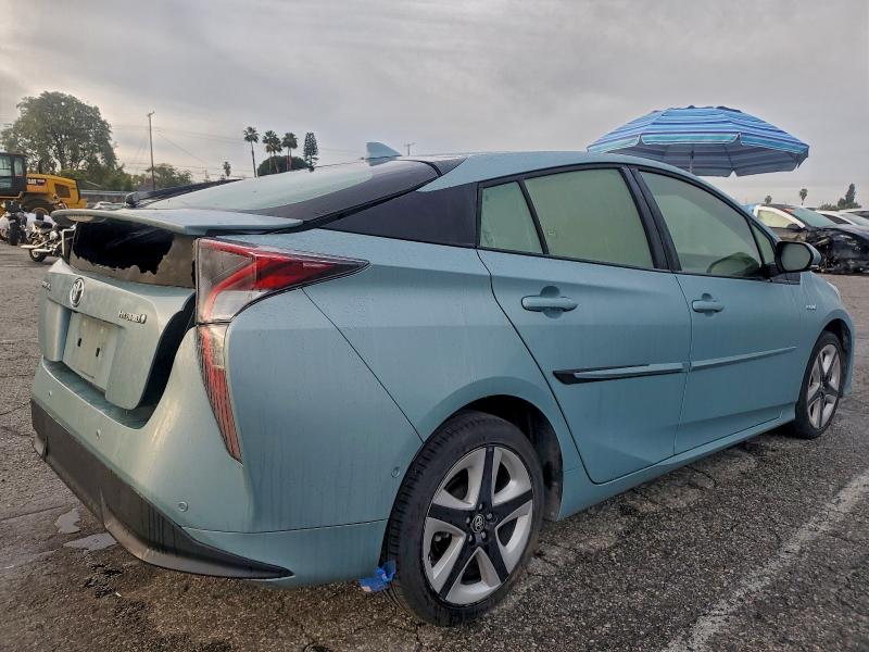 Photo 3 from auction – 2018 TOYOTA PRIUS with VIN JTDKARFU1J3061698