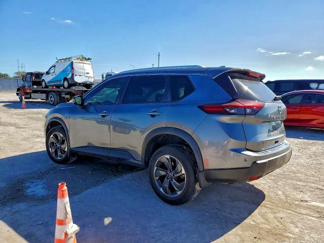Photo 2 from auction – 2024 NISSAN ROGUE with VIN JN8BT3BA2RW353863