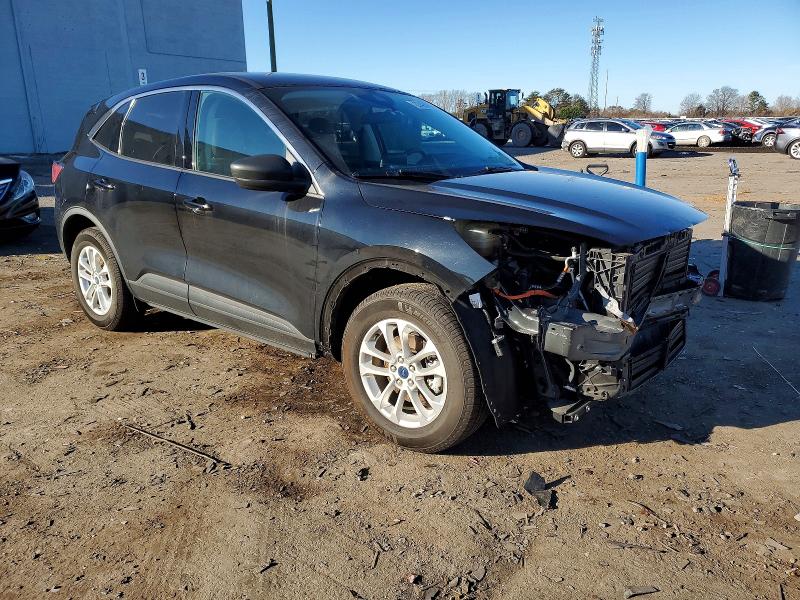 Photo 4 from auction – 2022 FORD ESCAPE SE with VIN 1FMCU9BZ1NUA40746