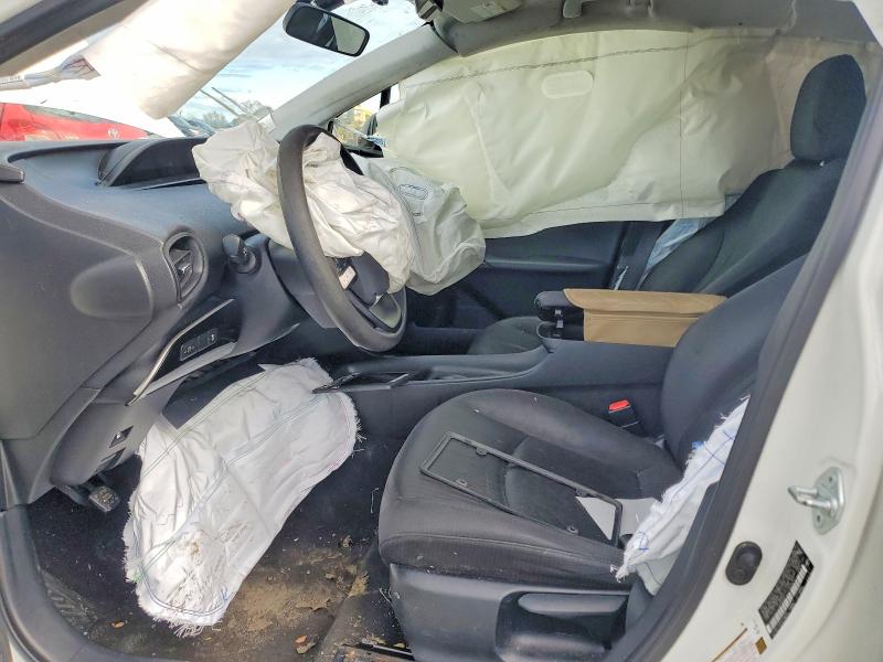 Photo 7 from auction – 2016 TOYOTA PRIUS with VIN JTDKARFU1G3525307