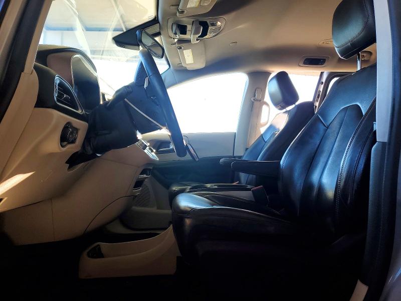 Photo 7 from auction – 2017 CHRYSLER PACIFICA T with VIN 2C4RC1BG9HR534775