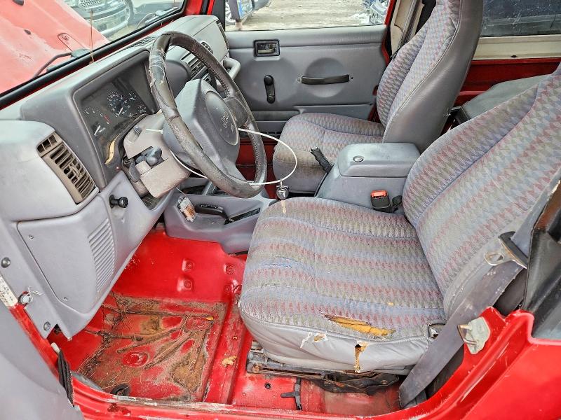 Photo 7 from auction – 1998 JEEP WRANGLER with VIN 1J4FY19S2WP749700