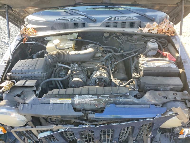 Photo 11 from auction – 2005 JEEP LIBERTY with VIN 1J4GL38K55W725203
