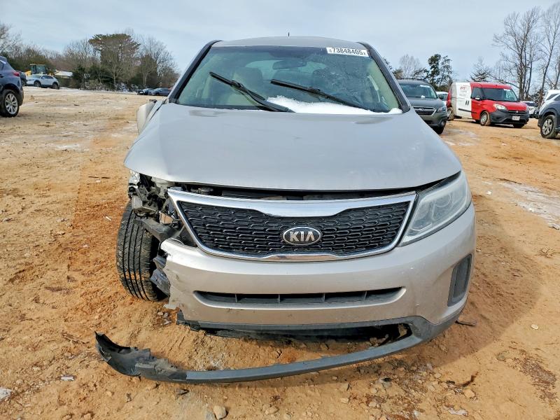 Photo 5 from auction – 2015 KIA SORENTO LX with VIN 5XYKT3A61FG654450